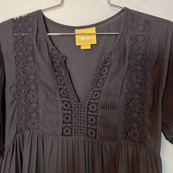 Anthropologie Maeve Black Tiered Lace Babydoll Short Sleeve Tunic Top V-Neck M - Picture 3 of 11